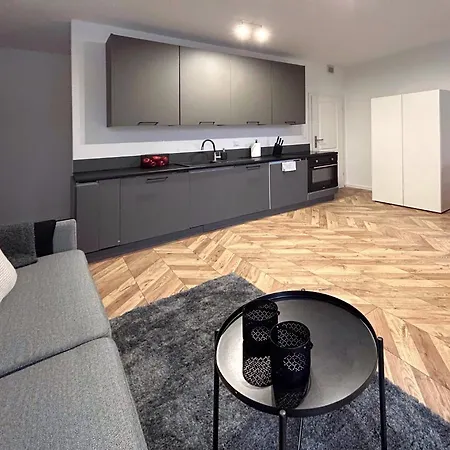 Leszka 2, Self Check In 24h بوزنان