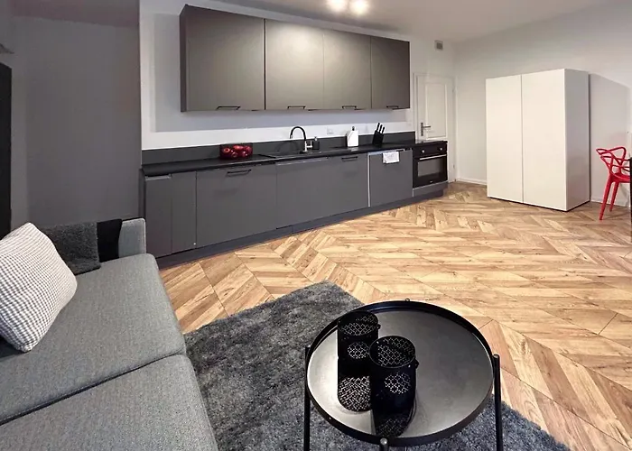 Leszka 2, Self Check In 24h Poznań